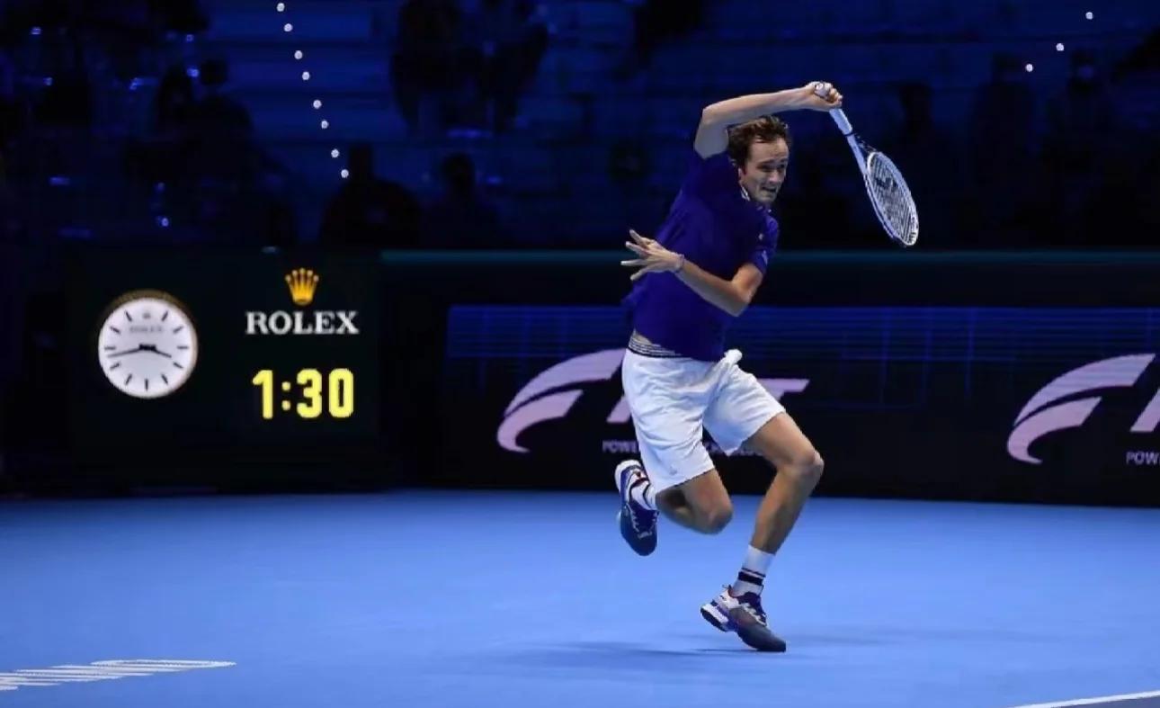 英国网球队险胜美国网球队,梅德韦杰夫送出助攻 英国网球队险胜美国网球队,梅德韦杰夫送出助攻