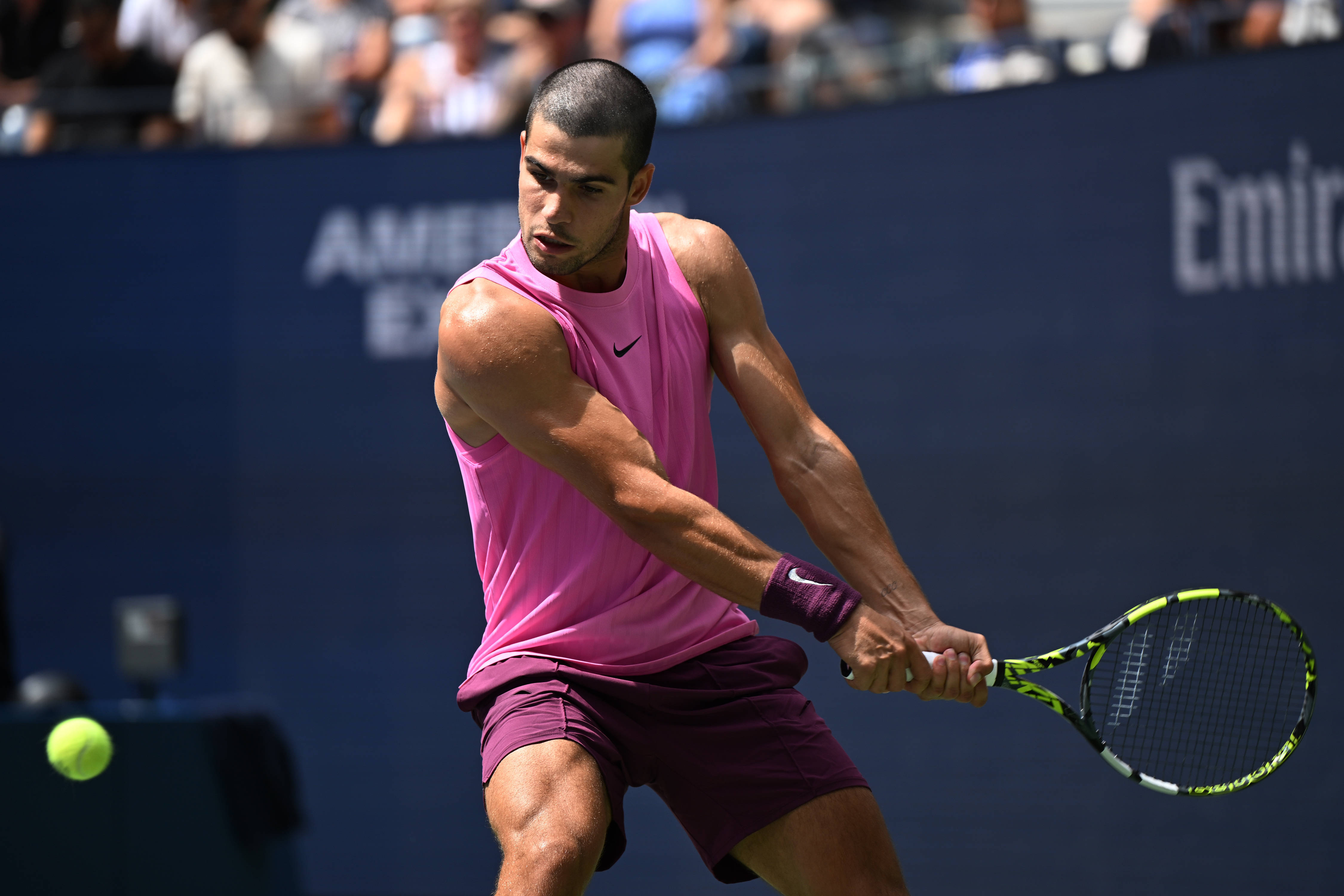 澳大利亚网球队强势英国网球队，阿尔卡拉斯关键制胜