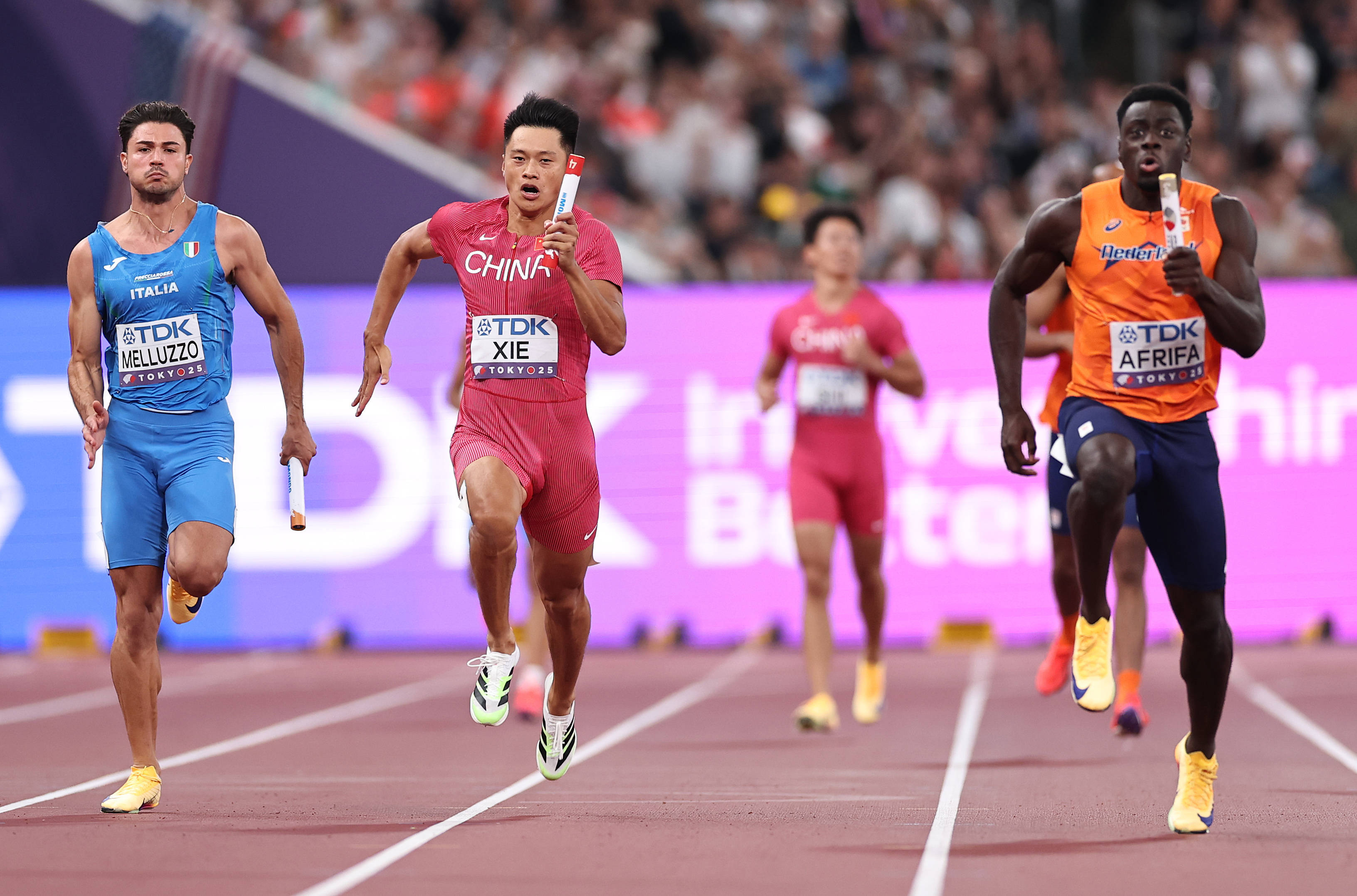 田径风云再起，速度飞快破纪录夺冠