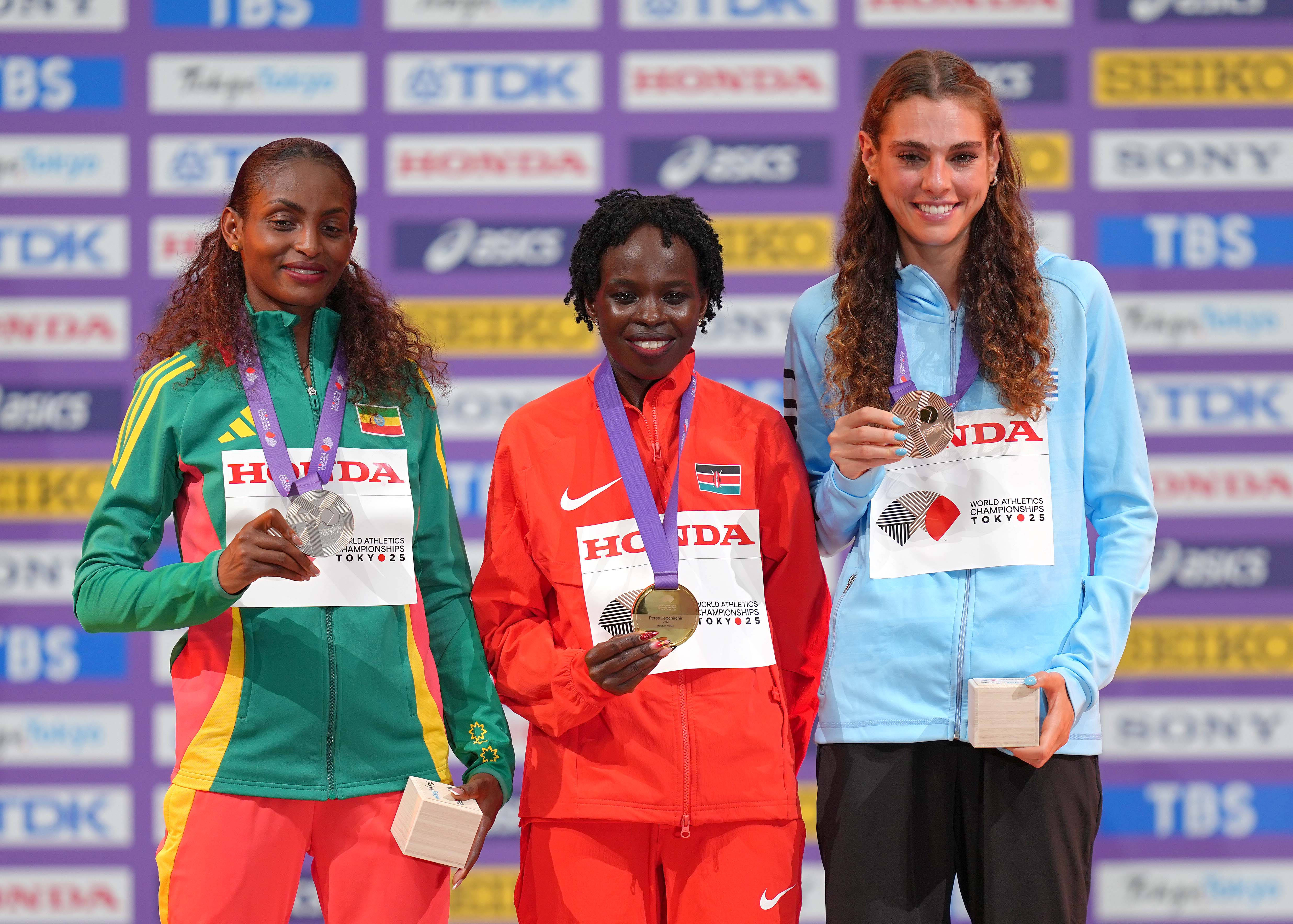 爱尔兰田径队在马拉松比赛中精彩表现