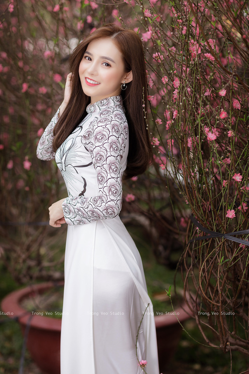 寒门学霸逆袭夜,哈斯零分车队的极限反杀与汉密尔顿的魔术时刻