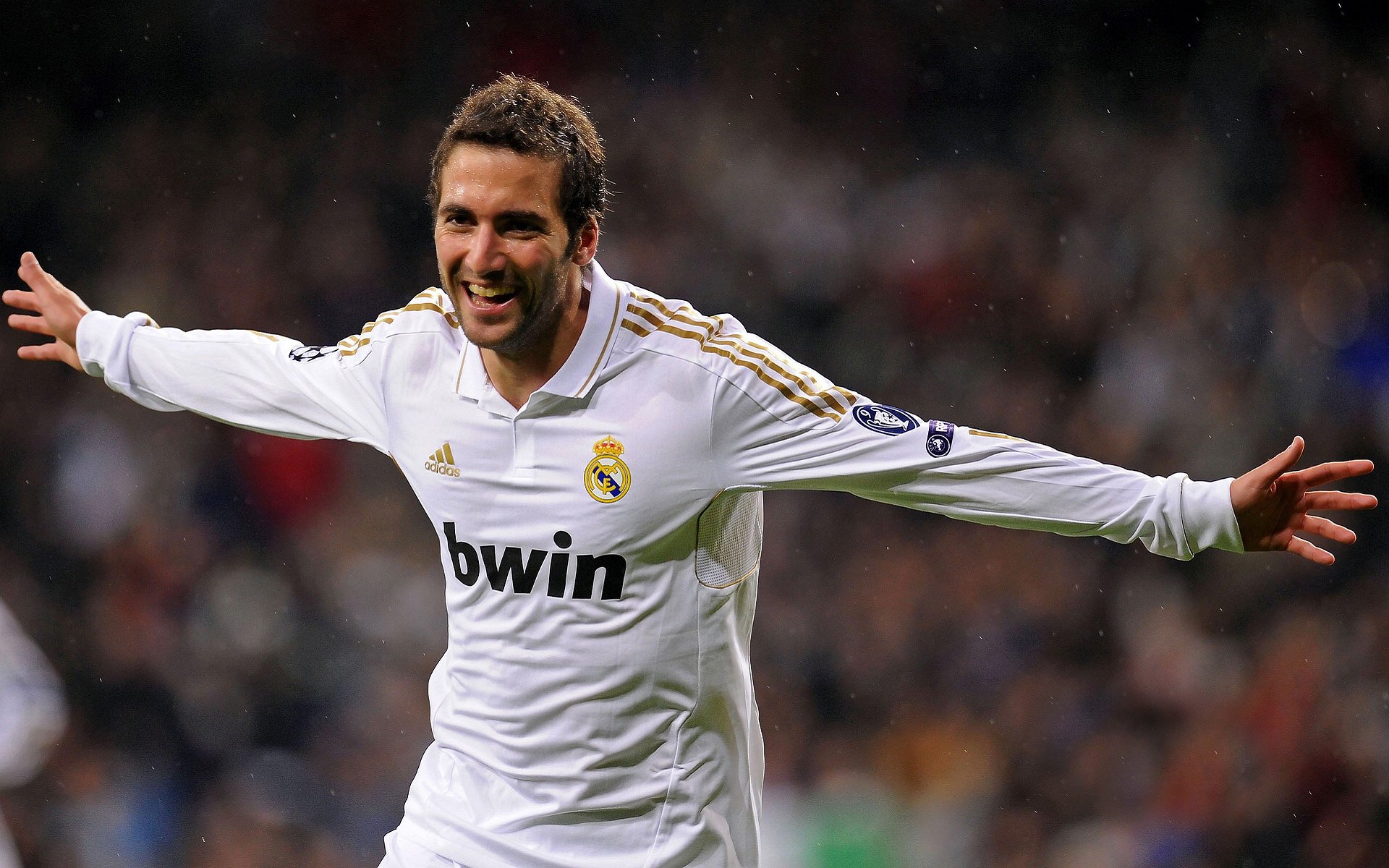 格列兹曼关键先生闪耀，皇马血拼摩洛哥惊险晋级