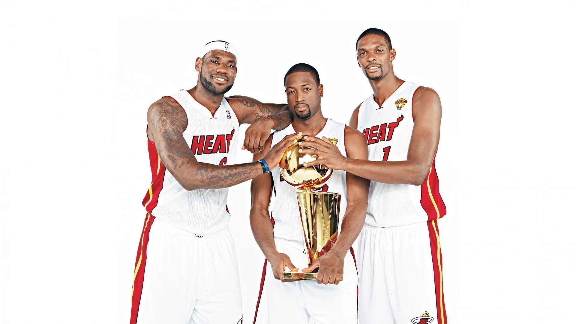 纸牌屋的空中魔术,戈贝尔大场面先生与魔术队的新纪元