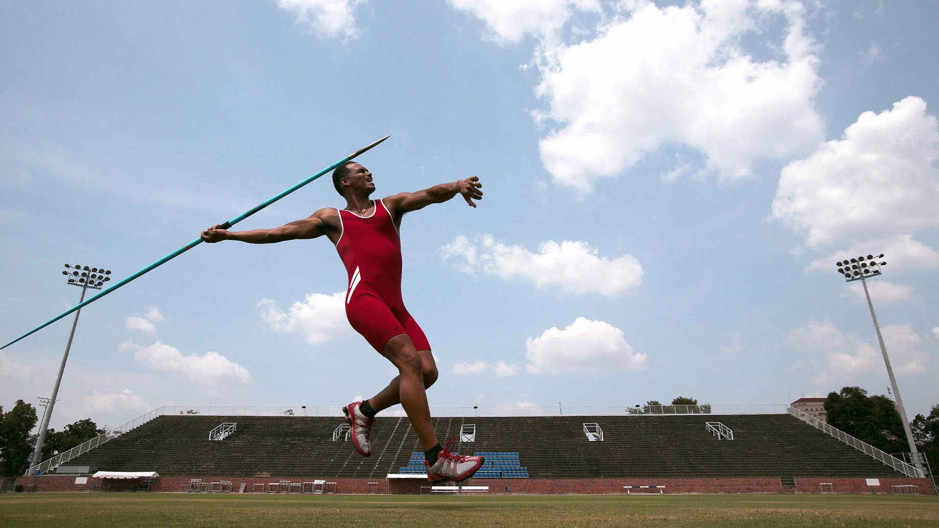 唯一性的交响，当F1争冠战遇上辽宁队鏖战黄蜂