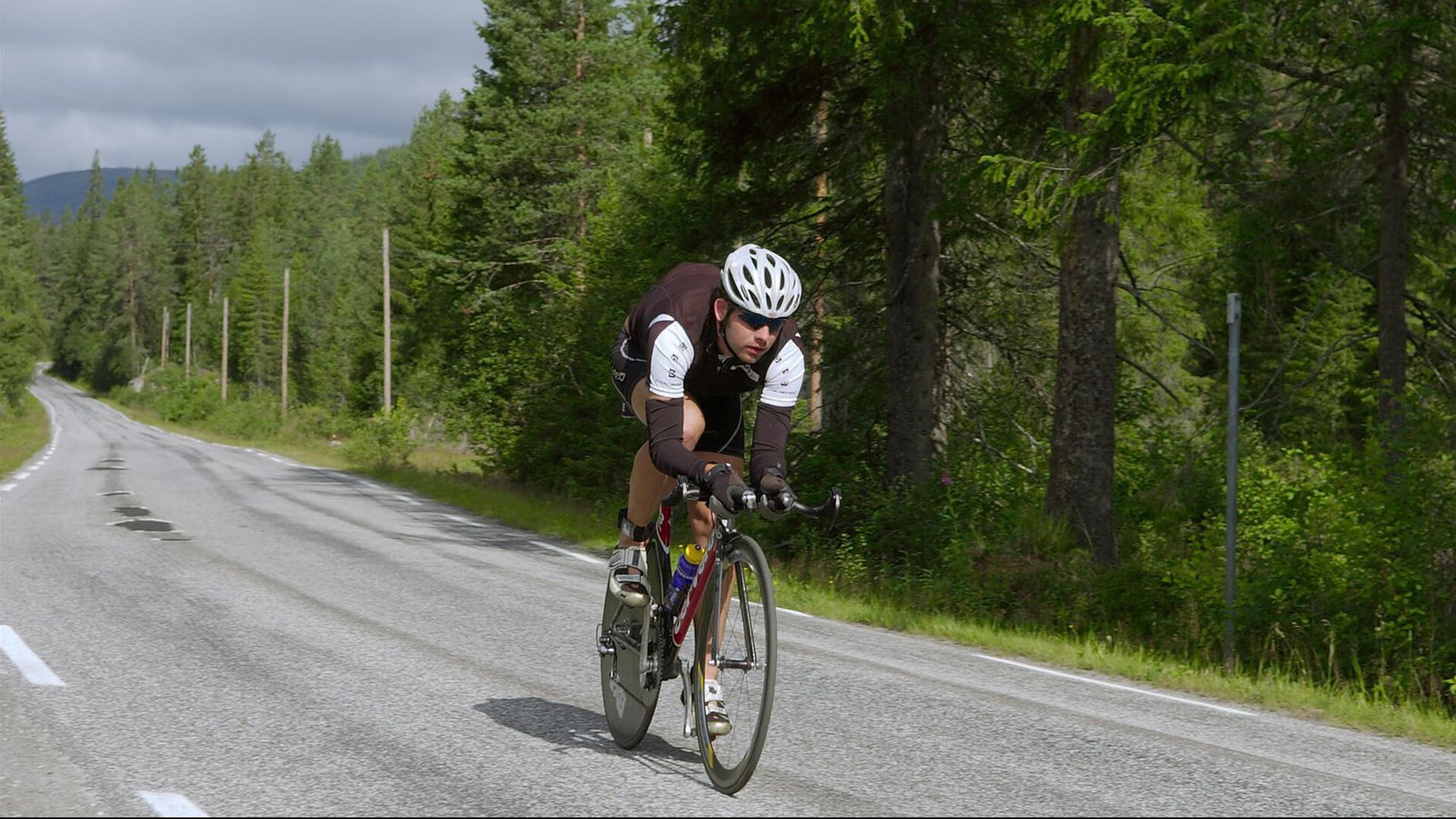 神来之笔定乾坤！雷恩全场火力压制喀麦隆，逆境中阿圭罗三分钟两球化身关键先生